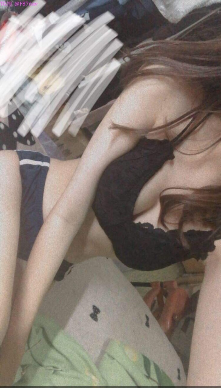 Ngày 13 tháng 7 năm 2023_Người mẫu Anna