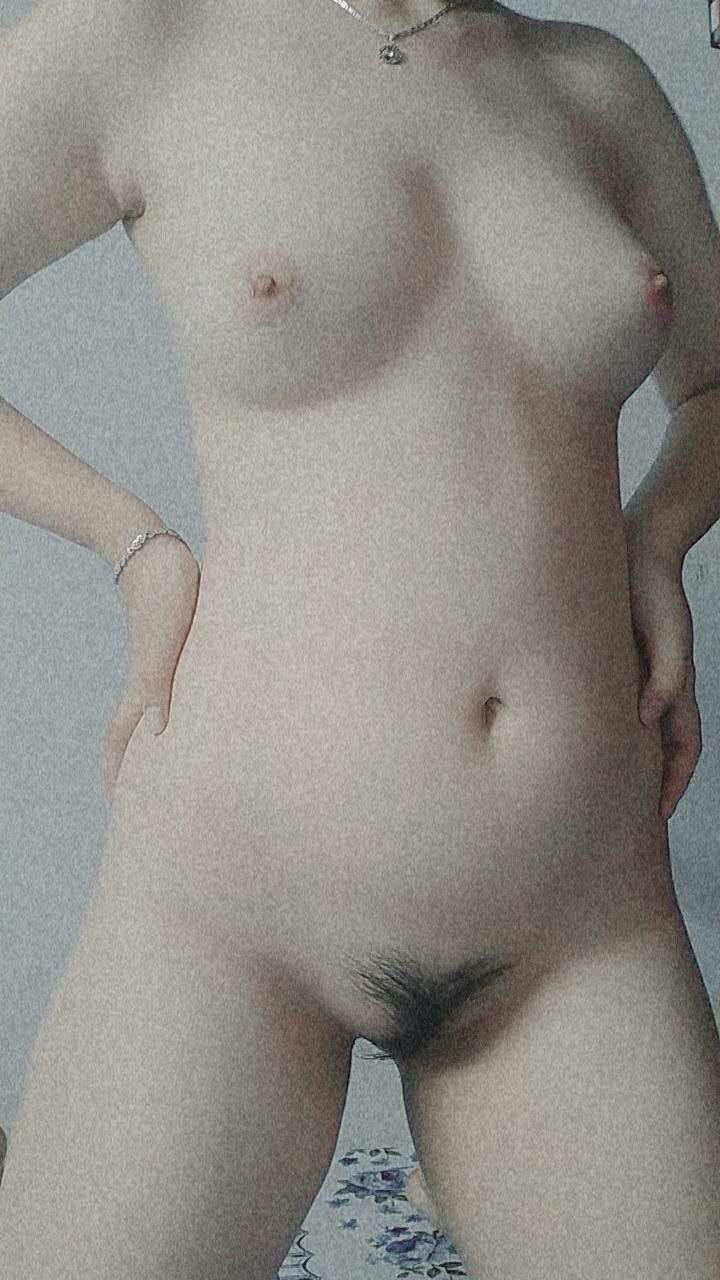 Ngày 12 tháng 7 năm 2023_Cô gái màu hồng